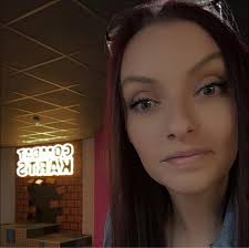 Found smashed phone at Powell park