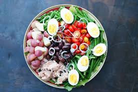 Salade Nicoise Le Tablier Du Dimanche In 2020 Salad Food Cobb Salad