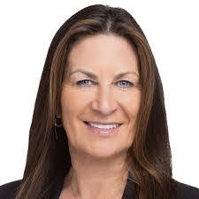 Evelyn Beebe's Instagram, Twitter & Facebook