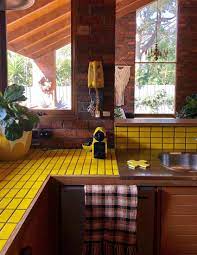 Aussie cut supplies a range of high quality, custom made kitchen benchtops for your new kitchen build or renovation. Two Aussies Pay Homage To The Fearlessness Of The 80s 80s Interior Design Retro Interior Design Design