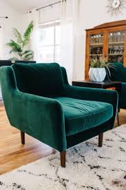 Green Velvet Chairs With A Mid Century Modern Lines Furniture Design Chair Modern Apartment Design Sofa Decor
