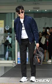 Lee min ho ig live last august 23, 2019. Lee Minho ì´ë¯¼í˜¸ On Twitter June 18 2019 Lee Min Ho At Incheon Airport Heading To Paris France To Attend The Berluti 2020 S S Collection Have A Safe Flight Actorleeminho Ctto