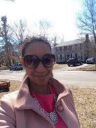 Hello! My name is Donna and I am an image consultant with more than 6 years  of experience. Today I want to introduce you to one of my star services  because of