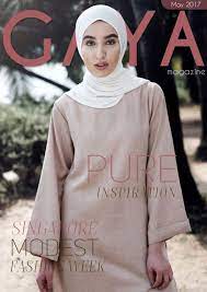 Baju muslimah blus dengan gaya layering, dibuat dari kombinasi kain silky motif floral pasley dan kain silky polos. Gaya Magazine May 2017 Hijab Modest Fashion For Today S Muslim Woman By Gaya Magazine Issuu