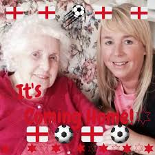 Not sure if this is the correct group, but I'm so pleased with my media  wall that my son-in-law and he's brother in law built, they are not  tradesmen at all and