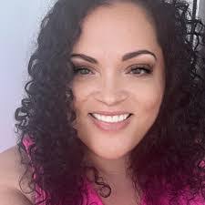 Teresa Crenshaw's Instagram, Twitter & Facebook