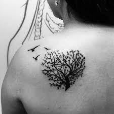 .tatouage coeur avec initiale tatouage homme bracelet tatouage arbre de vie poignet tatouage papillon poignet tatouage étoile poignet tatouage étoile poignet tatouage ecriture poignet tatouage etoile poignet tatouage etoile poignet tatouage fleur poignet tatouage couple. 125 Tatouages D Arbres Sur Le Dos Et Le Poignet Avec Des Significations Club Tatouage Tatouage Arbre De Vie Dos Tatoue Tatouage D Arbres