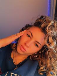 julia alicea (@juliaalicea13)