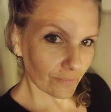 Help needed for 20 stray cats with fleas near Olive and 99?