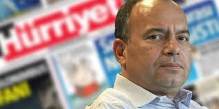 Ahmet hakan'ı zaman zaman pataklamak isterim, laf aramızda çok kişi var dövmek istediğim. Ahmet Hakan Evinin Onunde Darp Edildi