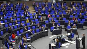ˈbʊndəstaːk, federal diet ) is the german federal parliament. Bundestag Debattiert Uber Massnahmen Gegen Corona