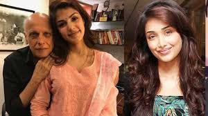 Mahesh bhatt and rhea chakraborty's controversy began in 2018 when the actress shared a few pictures with him on social media. All Through The Case Of Sushant Singh Rajput S Suicide One Thing That Is Crystal Clear That Rhea Chakraborty Has Strong Backing From Mahesh Bhatt