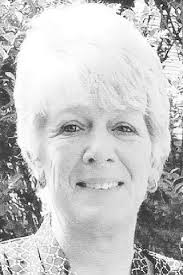 Dee Strayer's Instagram, Twitter & Facebook