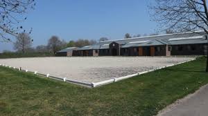 Daarnaast is het mogelijk om intern te verblijven en je eigen paard mee te nemen waarmee je. Op Bezoek Bij Anky Van Grunsven Verslag Video Trotsemoeders Magazine Voor Moeders Door Moeders