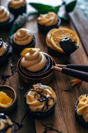 These Dark Chocolate Orange Cupcakes Are So Intense In Flavors Fluffy Dark Chocolate Cupcakes F Chocolate Orange Cupcakes Orange Cupcakes Dark Chocolate Treat