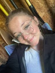 Hi! My name is Olivia,and I wanted to post that if anyone needs a  babysitter or pet sitter, please contact me!