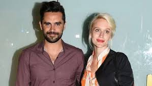 Gonzalo ezequiel heredia (born march 12, 1982 in munro, buenos aires, argentina) is an argentine actor. Las Tiernas Postales De Gonzalo Heredia Y Brenda Gandini Junto A Sus Hijos En Uruguay Rumbos