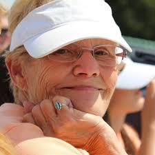 Your perfect Memorial Day weekend @ Tanger Outlets, Nashville 🛍️ ✔️ 25%  OFF boots at Ariat ✔️ Chips + guac break at Surcheros ✔️ Snapping pics at  one of 15 murals