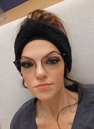 I don't think normies (especially doctors) understand what we mean when we  say we can't exercise without being injured. I know strength training would  help but there's no hypermobile trainers around where