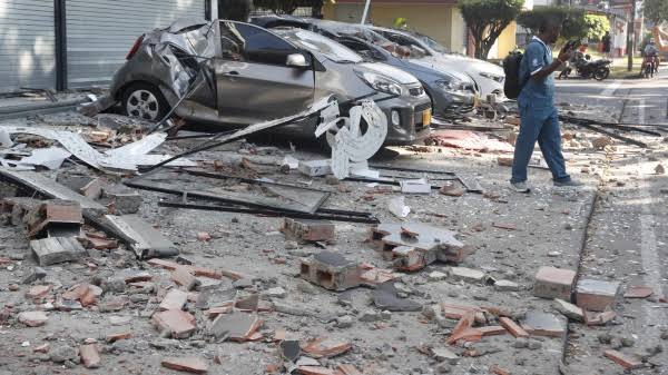 Forte terremoto di magnitudo 7.4, nel pomeriggio, in Colombia. Almeno 20 i  morti. Crollati decine di edifici