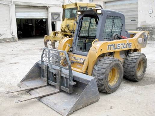 Mustang 2099 Skid Steer Loader