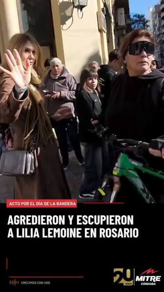 ? La diputada libertaria Lilia Lemoine fue agredida y escupida este sábado mientras caminaba por el centro de Rosario, en el marco de las actividades por el Día de la Bandera y la visita de Javier ...