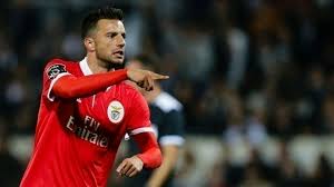 Κάποτε η μπενφίκα ήταν σχεδόν στο επίπεδο της ρεάλ. O Samarhs 3ekinhse Proponhseis Me Th Deyterh Omada Ths Mpenfika Sofokleousin