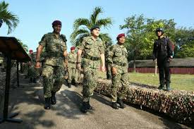There are two army camp at there, commander camp and terendak camp. Raja Muda Selangor Terima Beret Merun