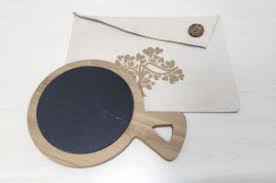 Casa in ardesia con gessetto e nastrino avorio rustichic. Sostieni Cri Vicenza Acquista Le Bomboniere Benefiche