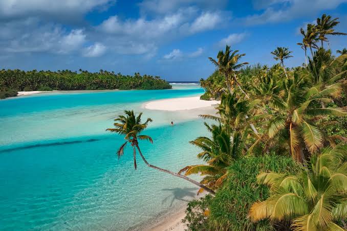Cook Islands Guide: Aitutaki & Rarotonga Travel - Voyagefox