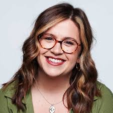 Sian Jones's Instagram, Twitter & Facebook