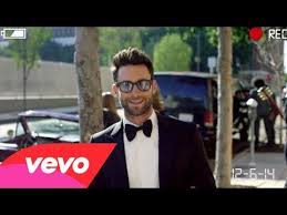 Maroon 5 Crashed A Bunch Of Weddings To Perform Sugar And The Reactions Are Priceless Disclaimer It S Unclear Whether Music Videos Vevo Maroon 5 Good Music