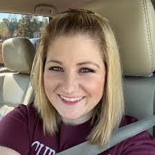 Amy Gholson's Instagram, Twitter & Facebook