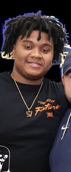 Jennifer Krom's Instagram, Twitter & Facebook