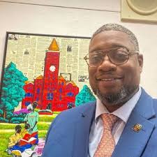 Anthony Simons (@aesimons3)