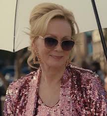 Chic Oversized Designer Sunglasses with Elegant Frames of Jean Smart as Deborah  Vance in Hacks TV Show