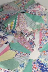 Block diagrams are in color which can be a big help in identifying patterns, and equally helpful when making quilts. Antique Vintage Quilts Quilt Tops
