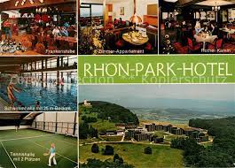 Rhön park hotel 11 bilder große, sehr beliebte und voll ausgestattete ferienanlage, 1975 gebaut, 2017 umfassend renoviert und modernisiert, für familien mit kindern und ruhige erholung suchende gleichermaßen geeignet. Roth Rhoen Grabfeld Rhoen Park Hotel Schwimmhalle Tennishalle Panorama Roth Rhoen Grabfeld Kat Hausen Nr Kn82174 Oldthing Ansichtskarten Bayern