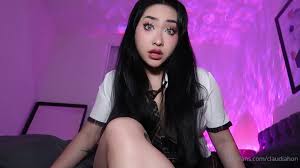 Claudiahon aka claudiahon OnlyFans - You want to ask me out for valentines  day Before I say yes, I have to know if youre actually boyfri -  Fetish-themed Porn video available for