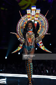 Pin Auf Leomie