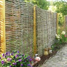 Haselnusszaun Baldo Stabil Flechtzaun Ohne Rahmen Haselnusszaunshop Naturzaun Flechtzaun Sichtschutz Garten Gunstig