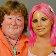 This is what I call Gwen's regressing face when she's being a sore loser  and bellyaching about things she can't change or when things don't go the  way she wants them.