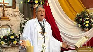 Misa domingo 1 de enero en Vivo desde el templo de la Huananchita con el  Padre Alfredo Gallegos - YouTube