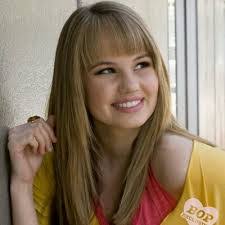 Elsa Rose's Instagram, Twitter & Facebook