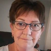 Elise Salter's Instagram, Twitter & Facebook