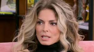 Ελληνίδα παρουσιάστρια μας δείχνει φώτο της εγκυμοσύνης. Mgwrzvivlbl2xm