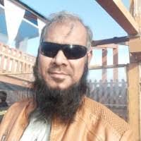 Tariq Sultan's Instagram, Twitter & Facebook