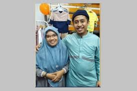 Jual beli busana muslim anak perempuan murah terlengkap. Pasutri Ini Bangun Bisnis Busana Muslim Anak Dari Nol Kini Beromzet Ratusan Juta Halaman All Kompas Com