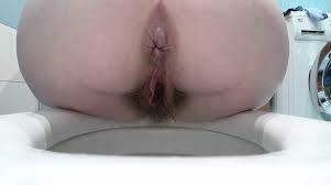 Old Hairy Pussy Pissing Close up a Mature BBW with a Big Ass and Pink Anal  Sits on the Toilet and Urinates Asmr