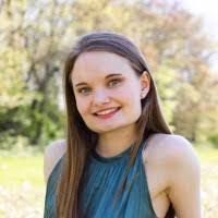 Evelyn Darden's Instagram, Twitter & Facebook